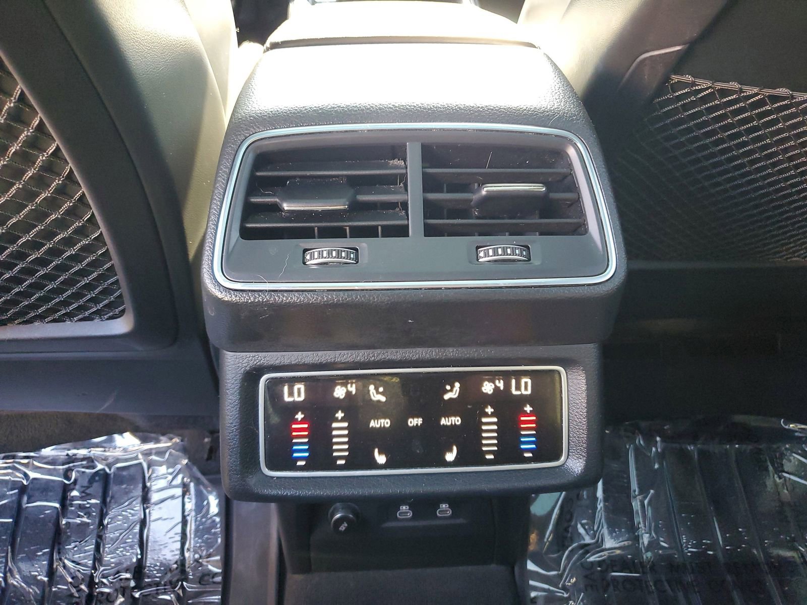 Used 2023 Audi e-tron S Premium Plus image 12