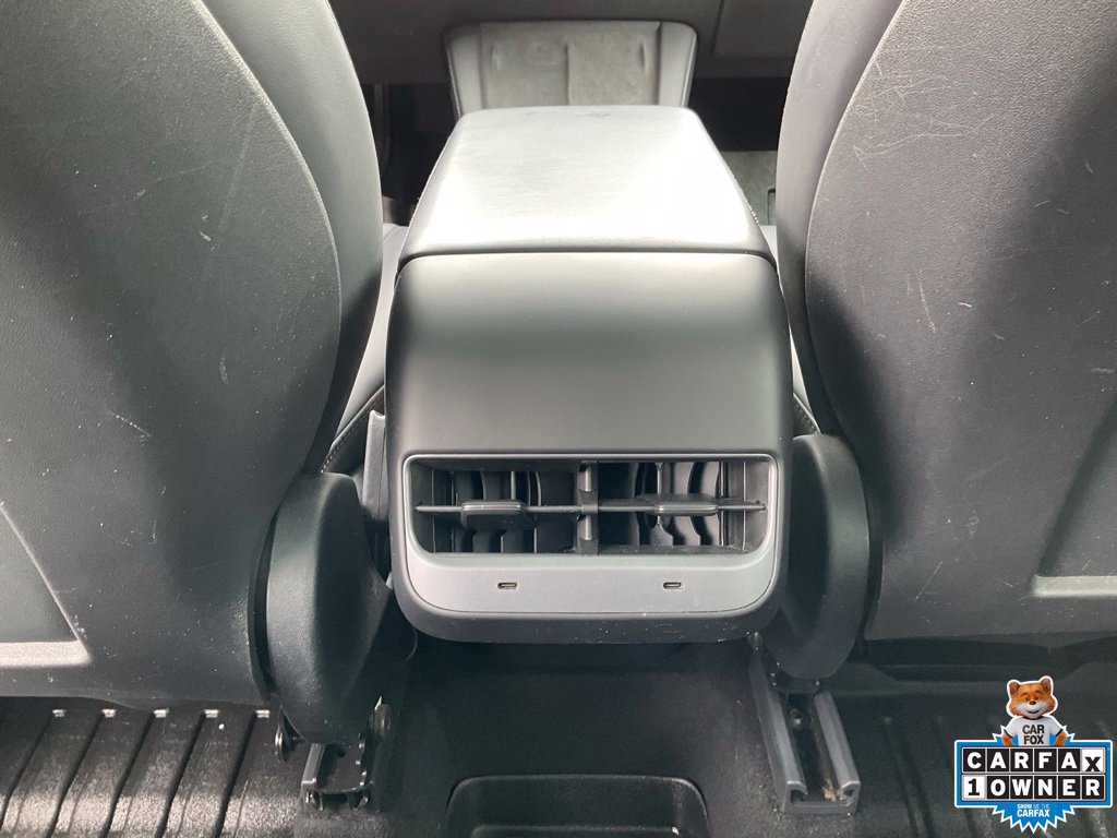 Used 2022 Tesla Model Y Performance AWD/4WD image 34