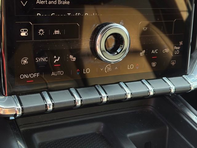 Used 2024 GMC Acadia Elevation image 22