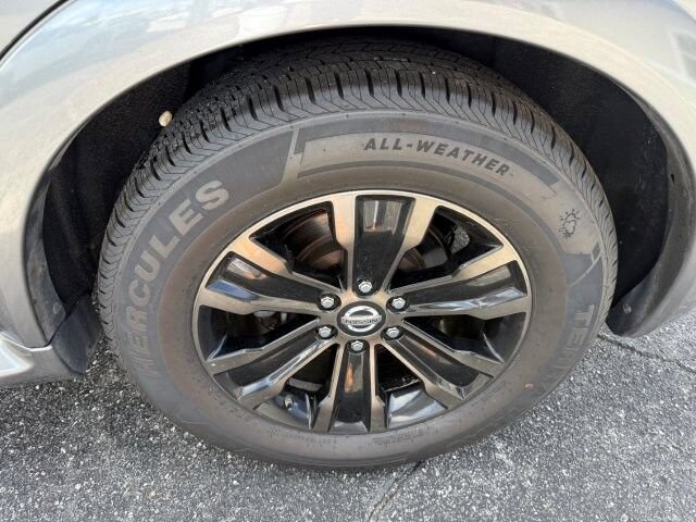 Used 2019 Nissan Armada Platinum w/ Captain's Chairs Package RWD image 10