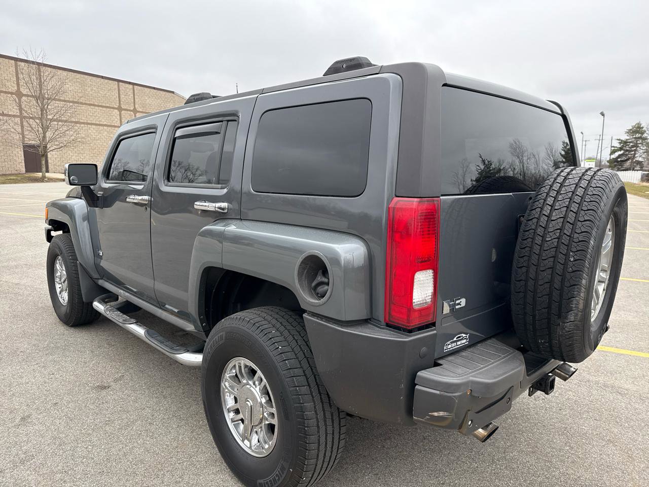 Used 2008 HUMMER H3 Alpha image 7