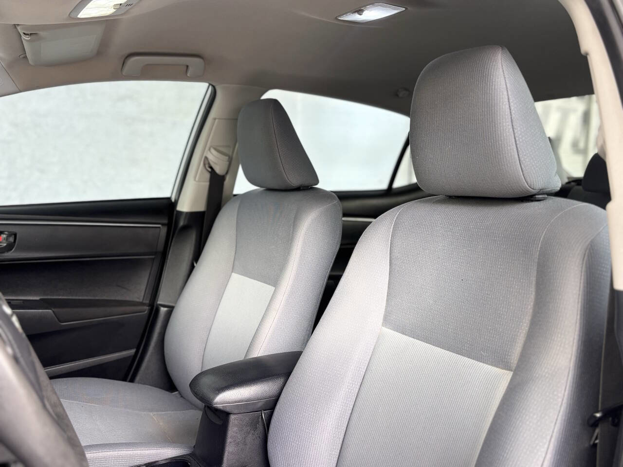 Used 2015 Toyota Corolla L image 15
