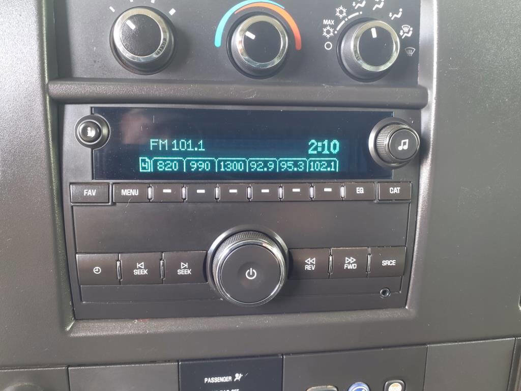 Used 2018 Chevrolet Express 2500 w/ Driver Convenience Package image 20