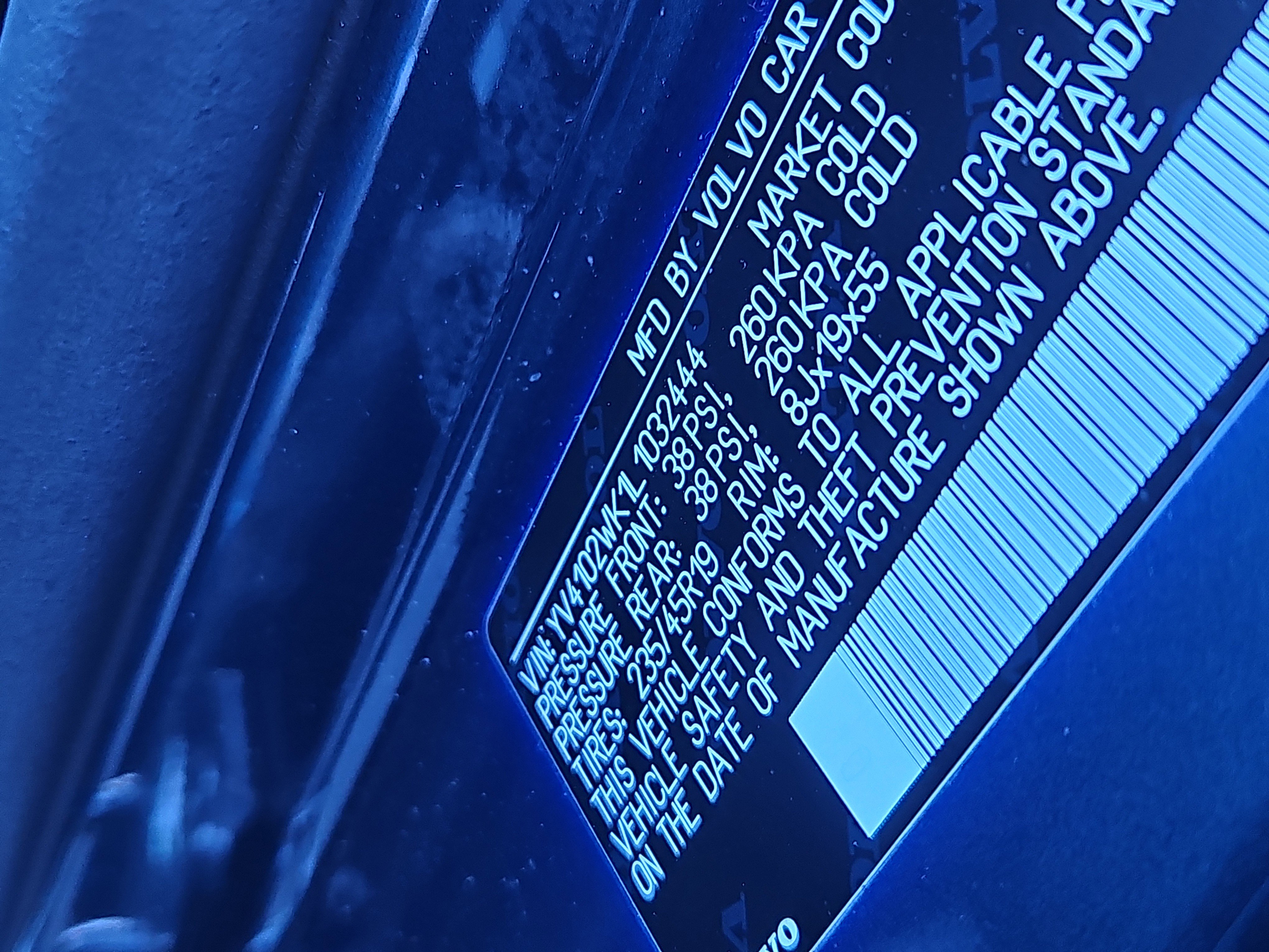 Used 2020 Volvo V60 T5 Cross Country w/ Protection Package Premier image 7