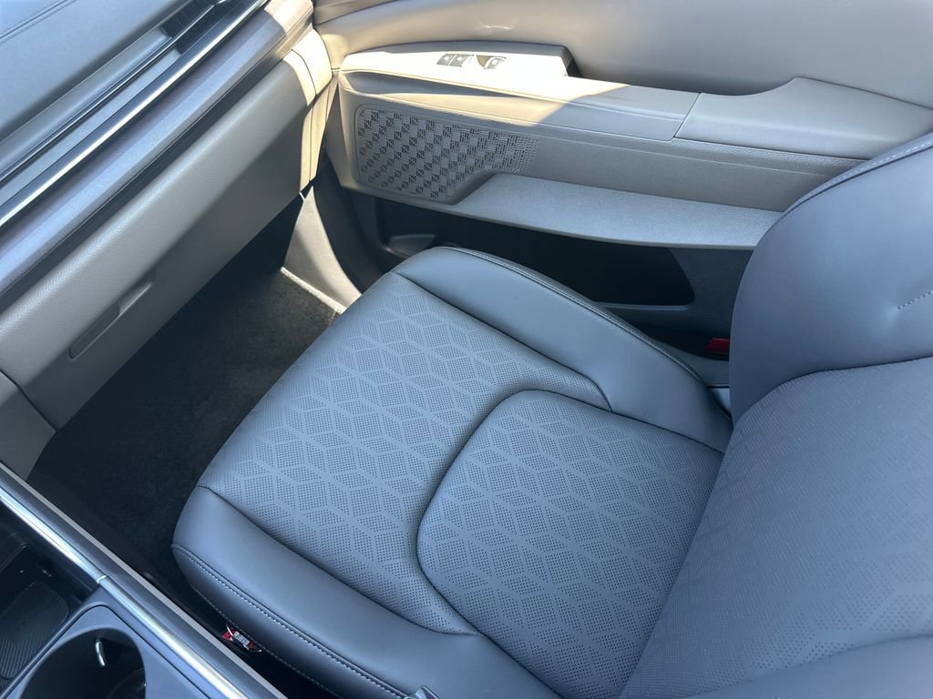 New 2026 Kia Carnival EX image 30