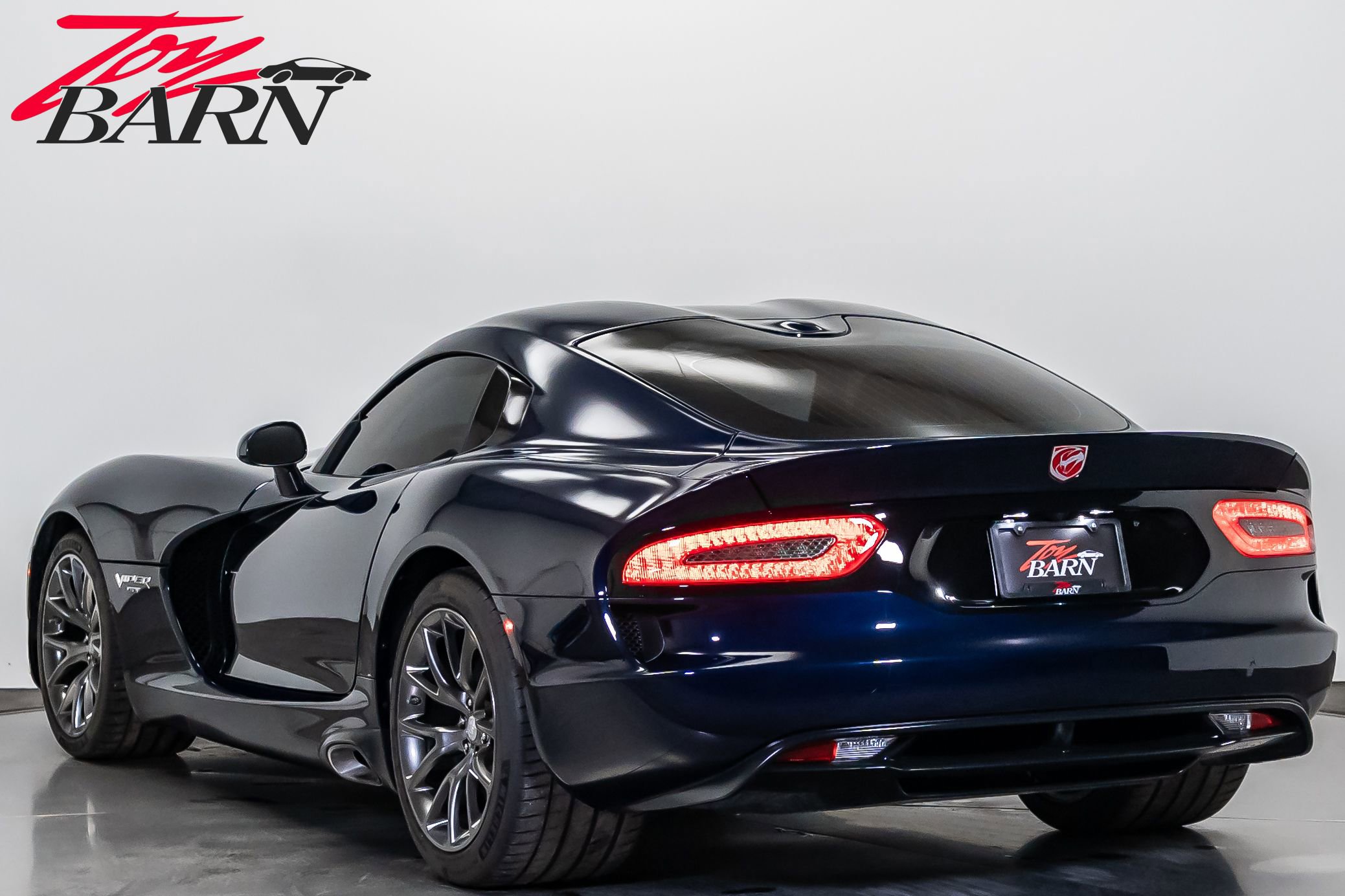 Used 2017 Dodge Viper GTC w/ GTS Interior Package image 3