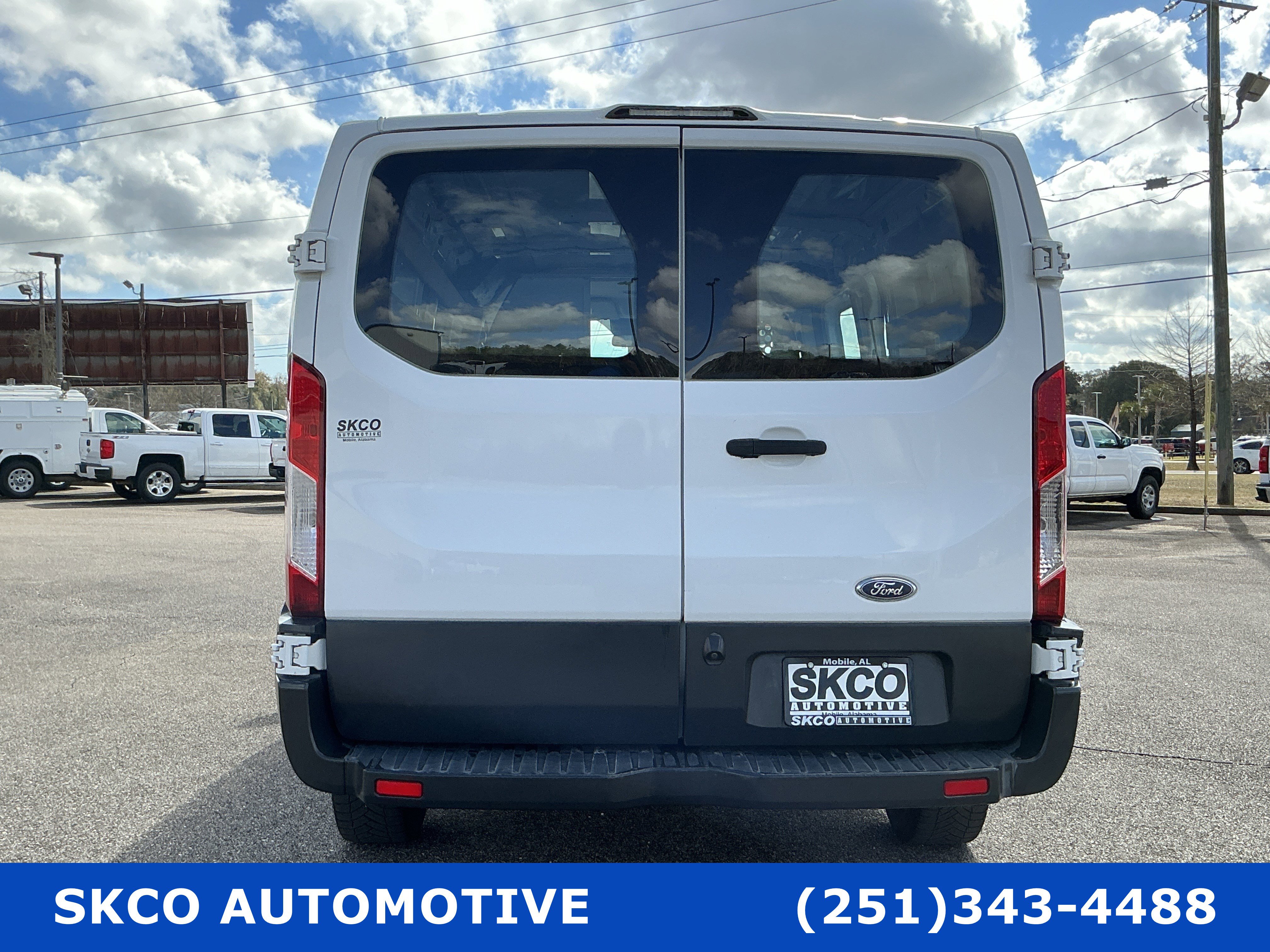 Used 2016 Ford Transit 250 130 Low Roof w/ Exterior Upgrade Package image 4