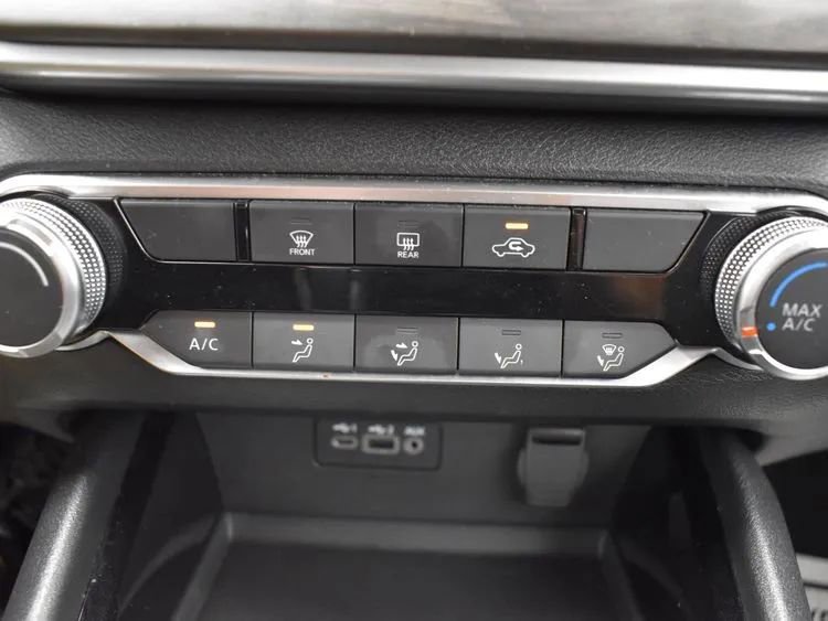 Used 2024 Nissan Altima 2.5 SV image 33