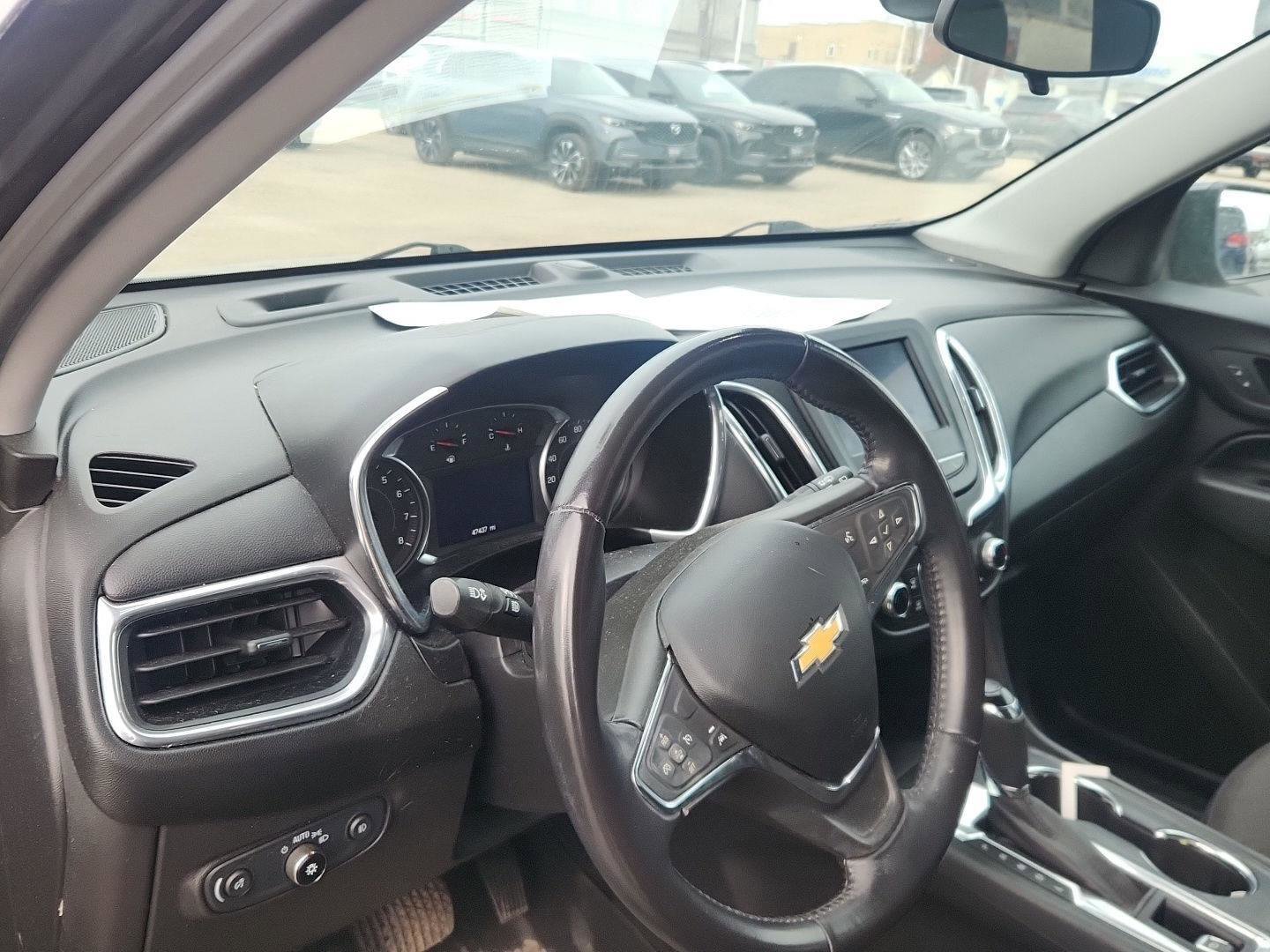 Used 2020 Chevrolet Equinox LT w/ Driver Convenience Package image 13