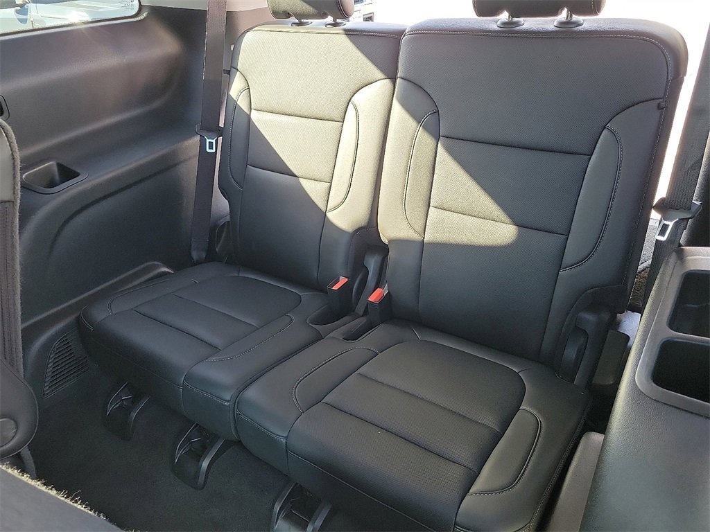 Used 2023 GMC Acadia SLT image 23