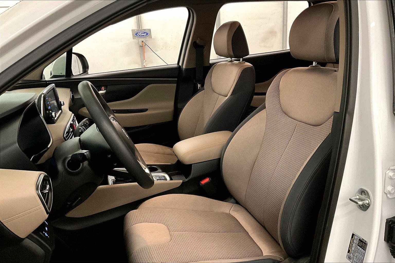 Used 2020 Hyundai Santa Fe SE image 24