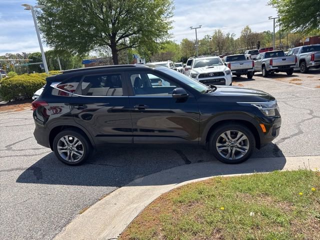 Used 2021 Kia Seltos S FWD image 6