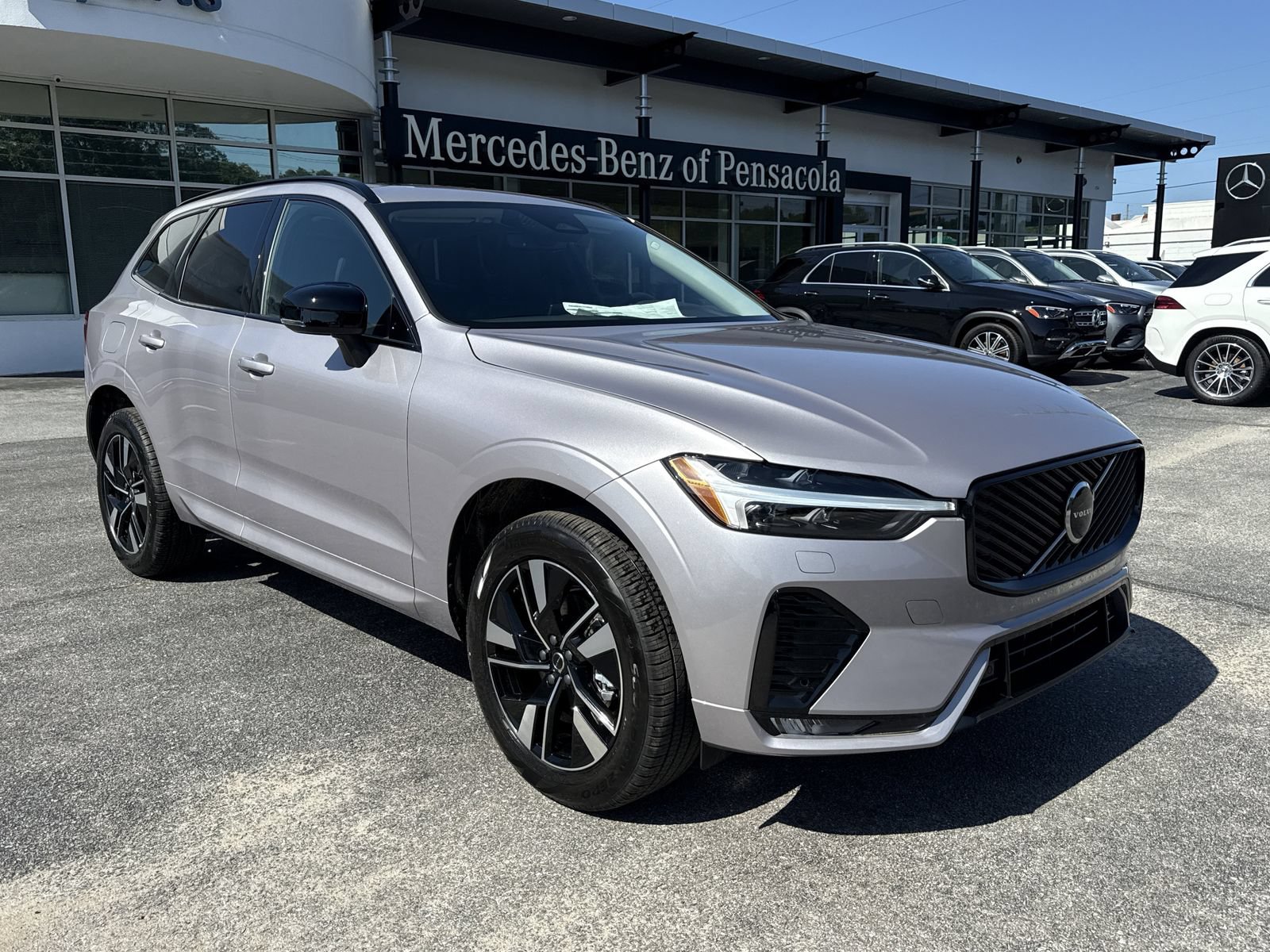New 2026 Volvo XC60 B5 Core w/ Climate Package AWD/4WD image 7
