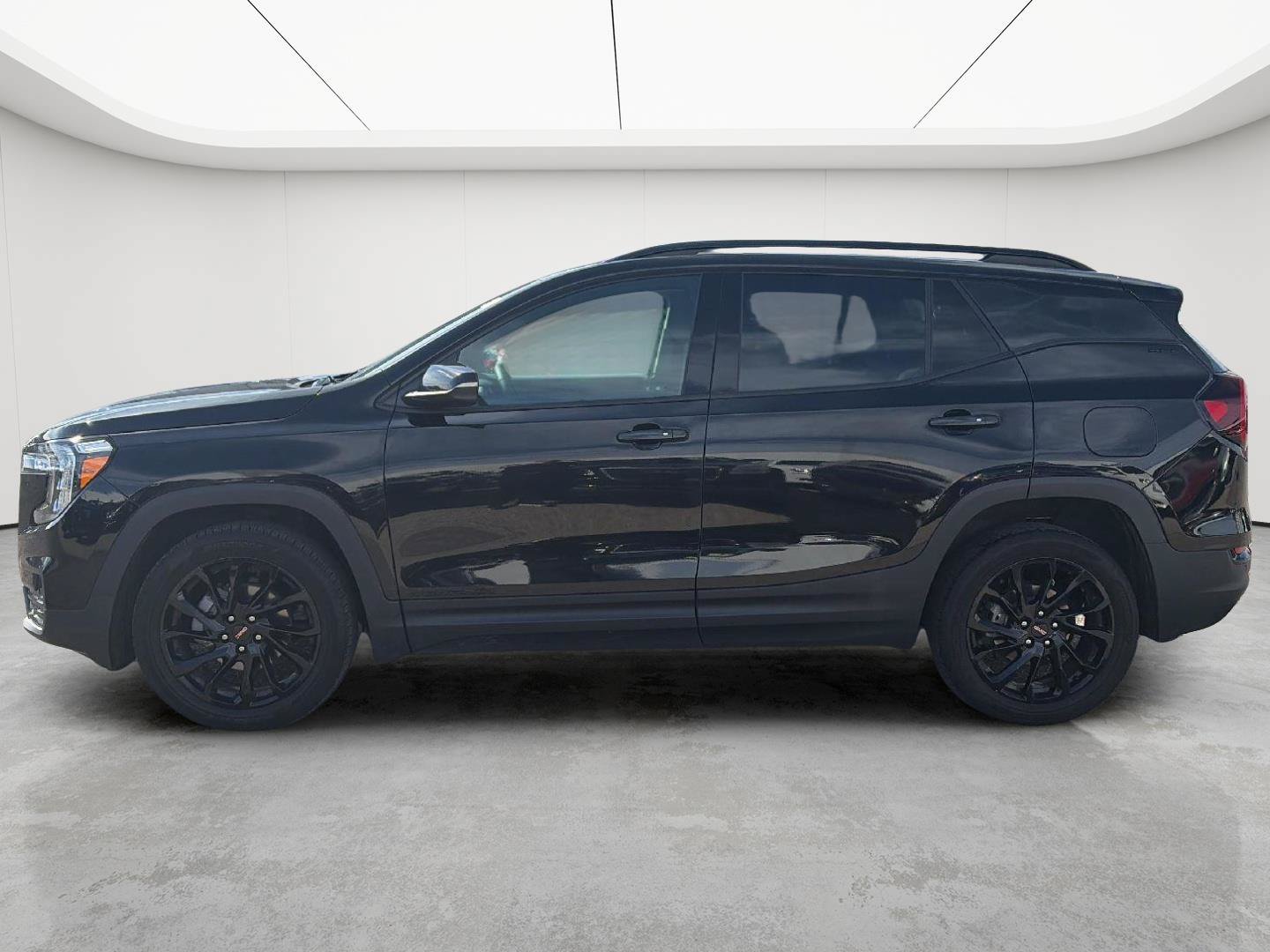 Certified 2024 GMC Terrain SLT w/ Elevation Edition AWD/4WD image 4