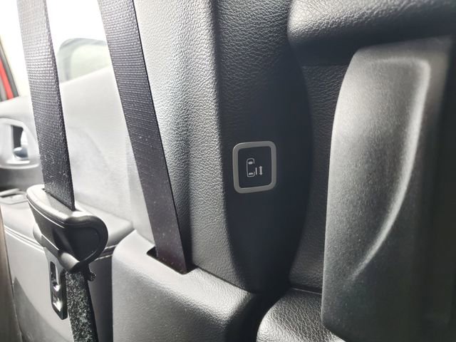 Used 2025 Chrysler Pacifica Limited image 14