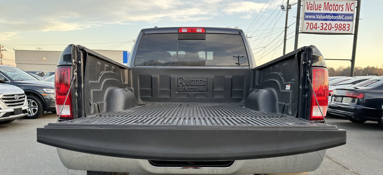 Used 2016 RAM 1500 Classic SLT image 10