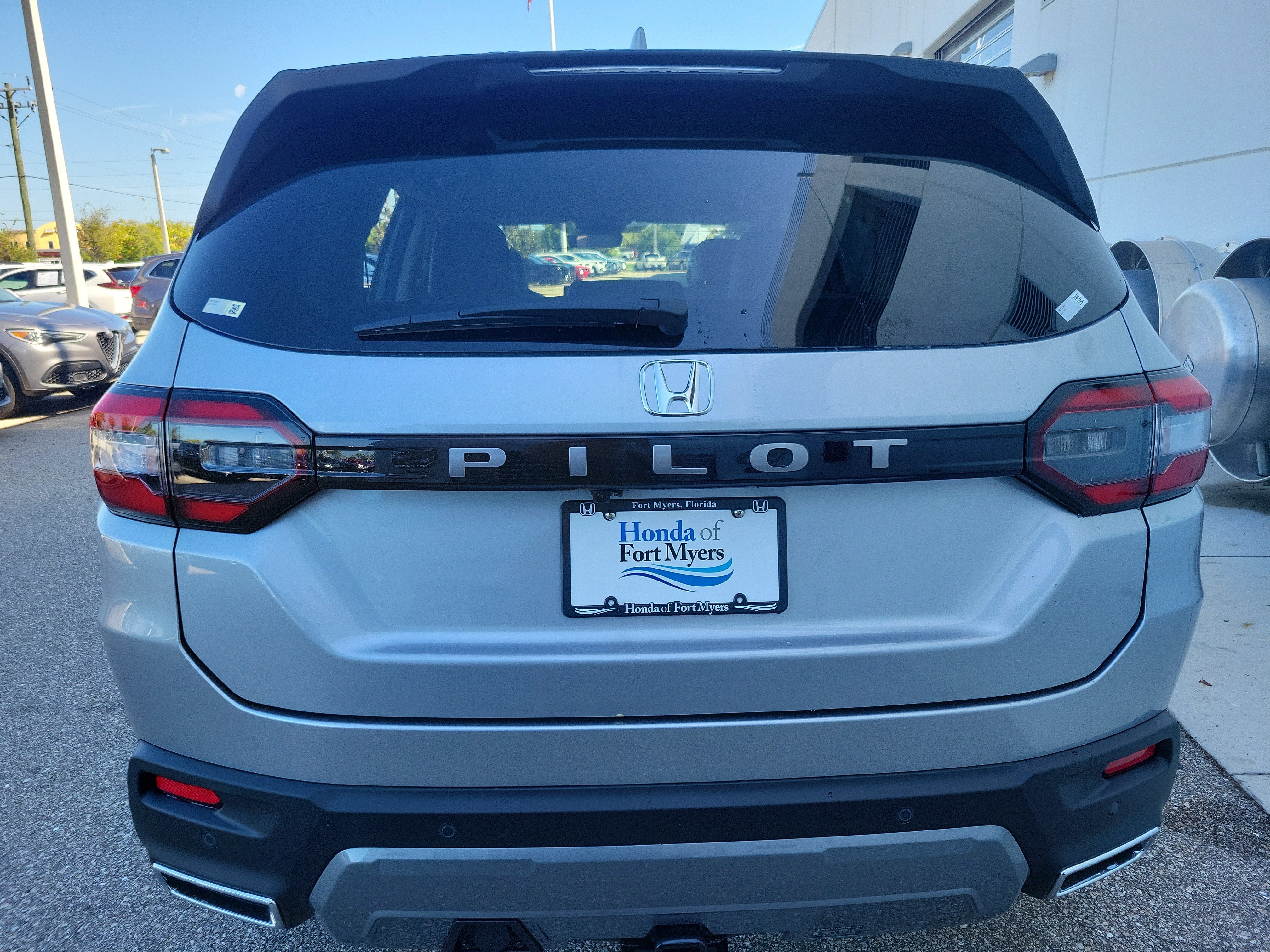 New 2026 Honda Pilot EX-L image 5