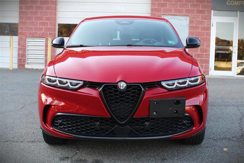 Used 2024 Alfa Romeo Tonale Veloce w/ Premium Interior Package image 8