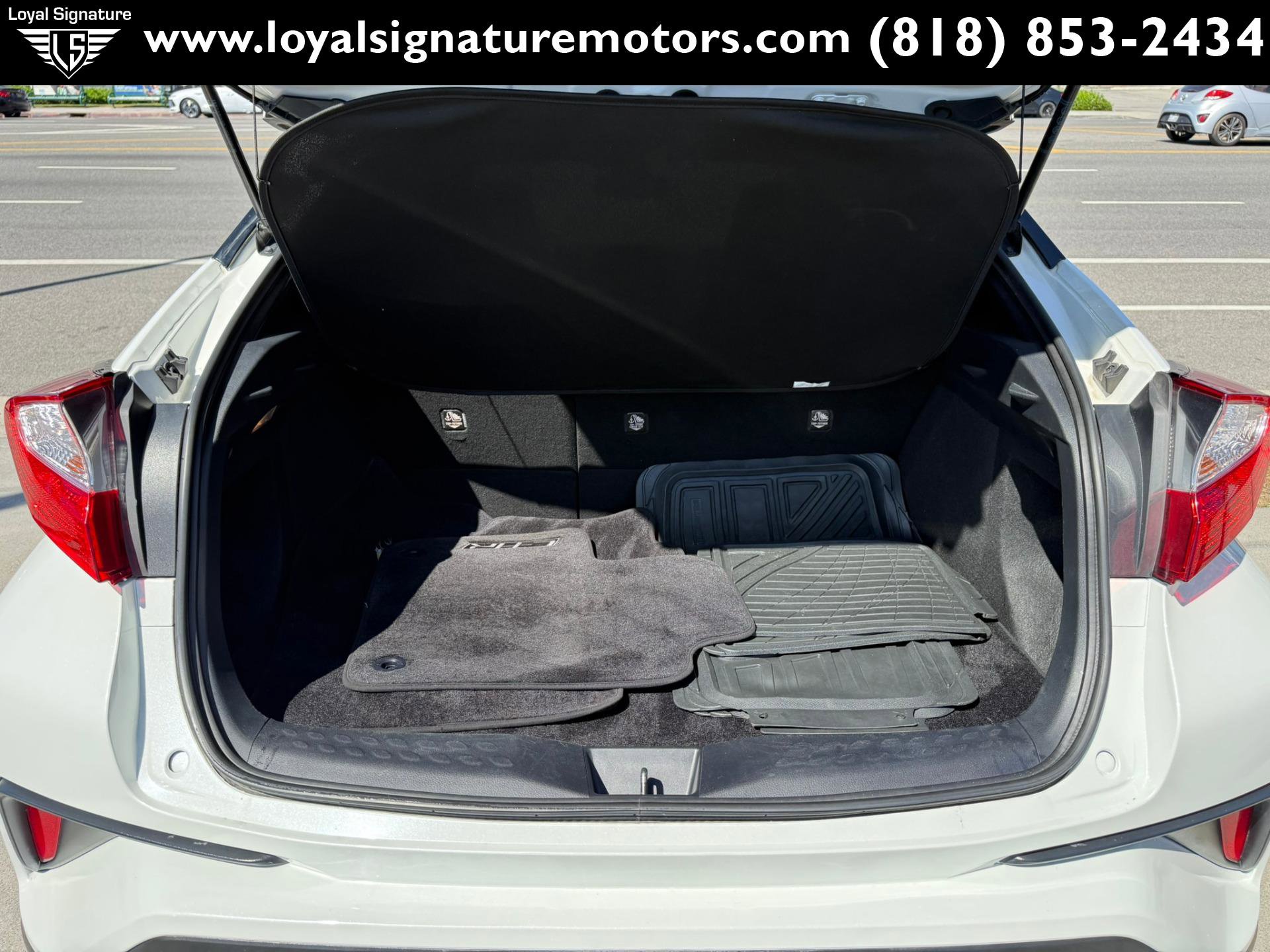 Used 2018 Toyota C-HR XLE image 8