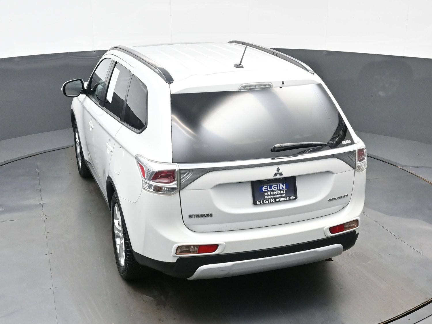 Used 2015 Mitsubishi Outlander SE AWD/4WD image 39
