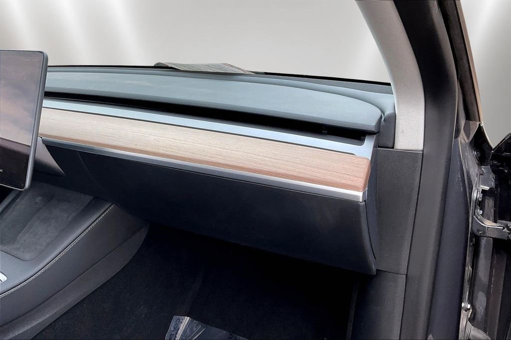 Used 2023 Tesla Model Y Performance image 25