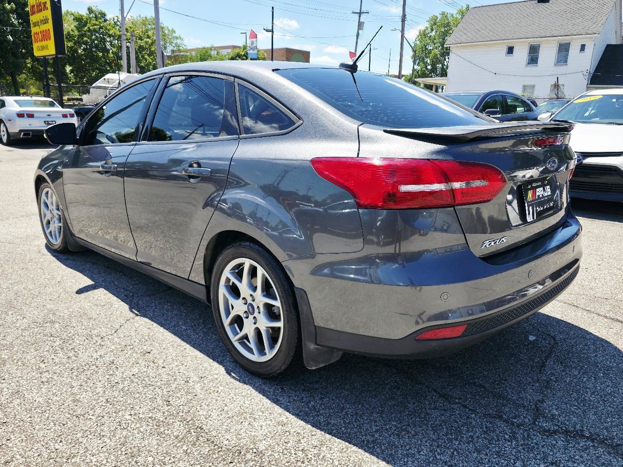 Used 2015 Ford Focus SE w/ Equipment Group 201A FWD image 7