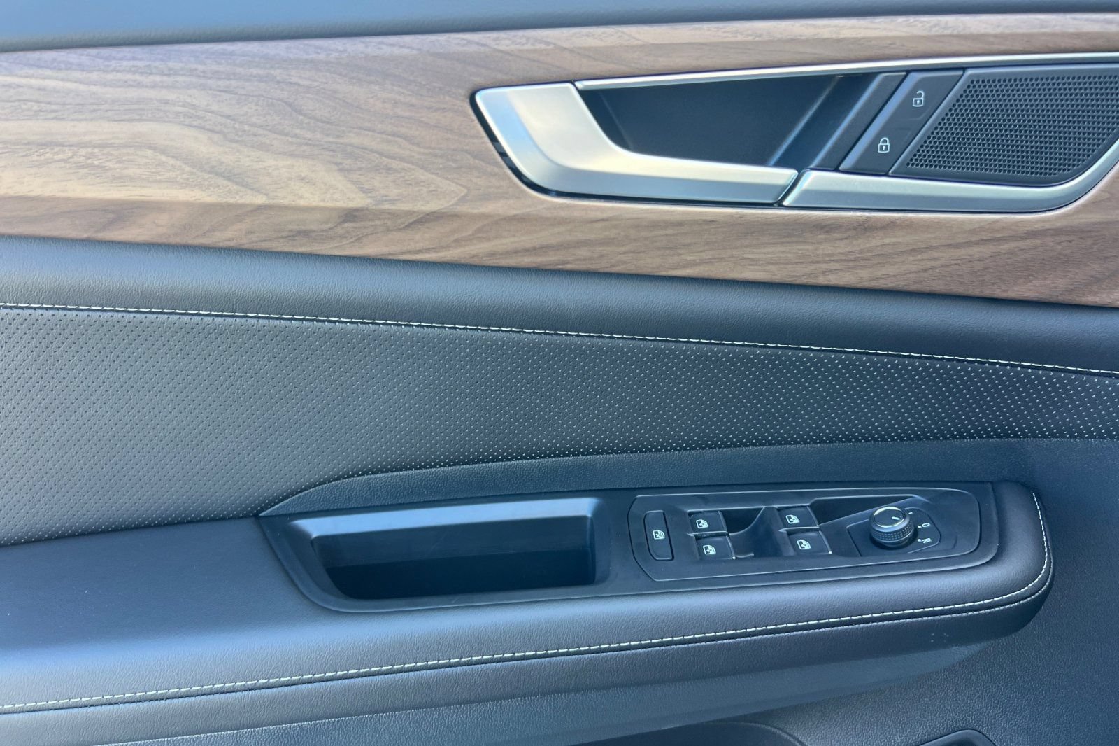 New 2026 Volkswagen Atlas SE AWD/4WD image 11