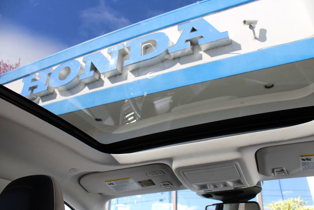 Used 2021 Ford Escape Titanium w/ Class II Trailer Tow Package image 29