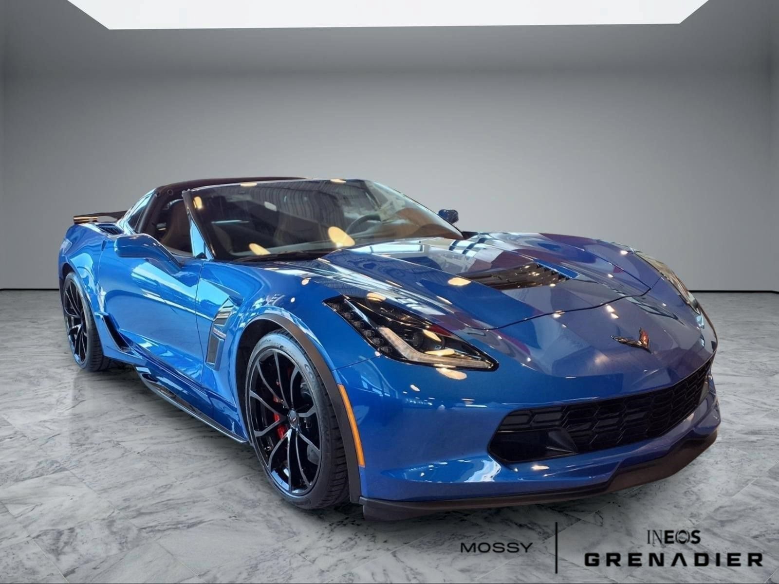 Used 2019 Chevrolet Corvette Grand Sport w/ Carbon Flash Badge Package RWD image 1