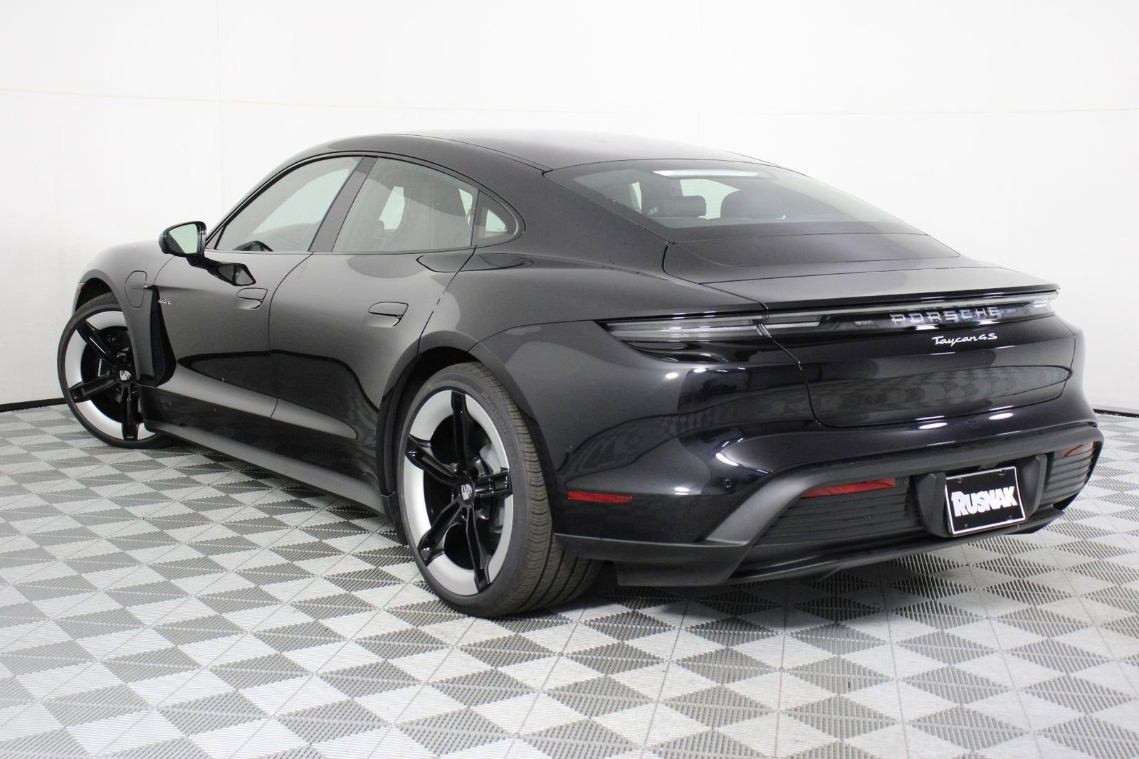 New 2026 Porsche Taycan 4S image 3