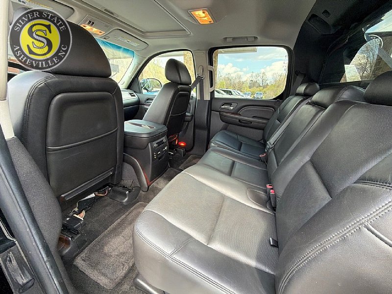 Used 2009 Cadillac Escalade EXT AWD/4WD image 13