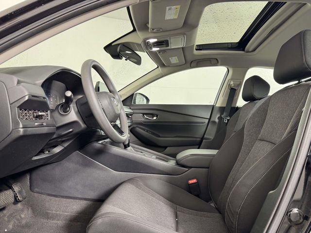 Used 2023 Honda Accord EX image 4