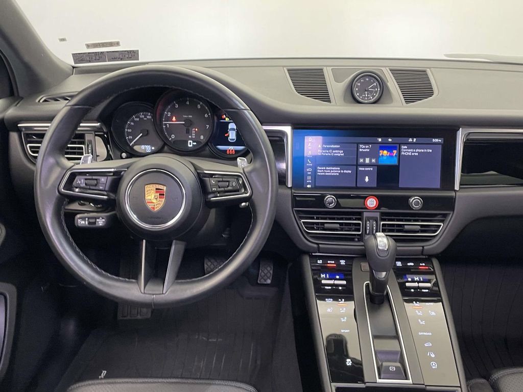 Certified 2022 Porsche Macan image 27