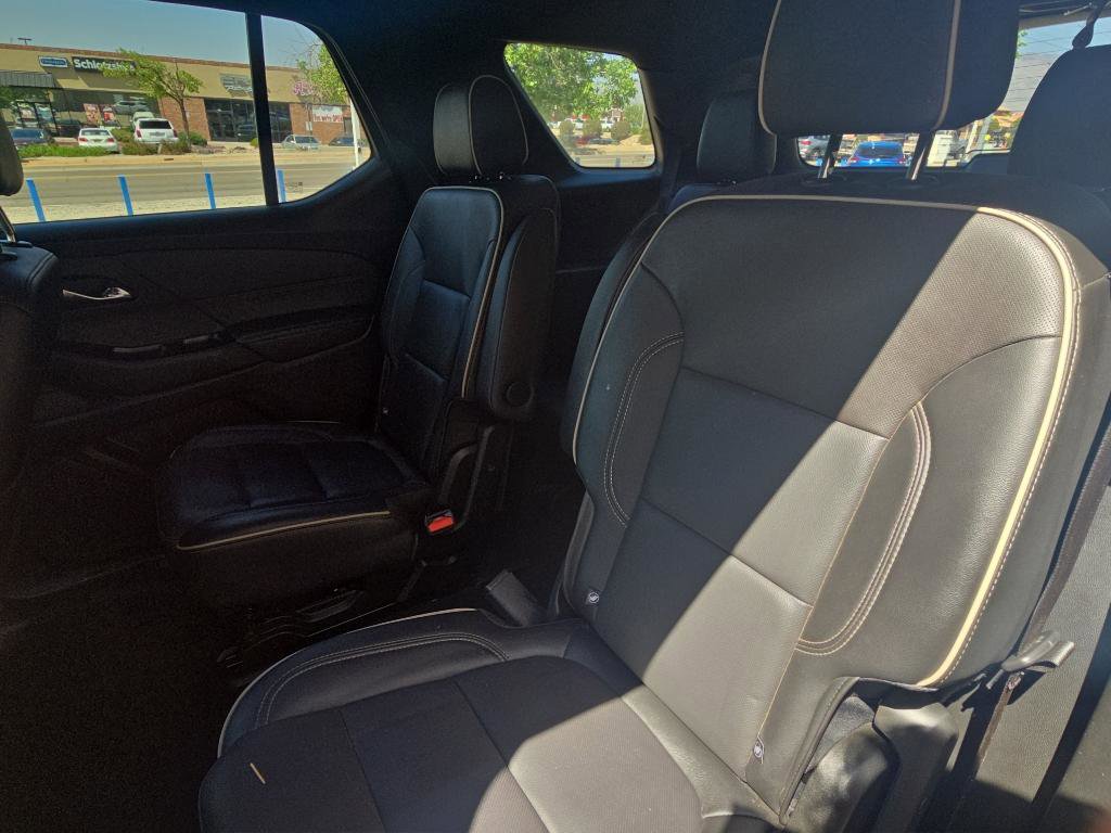 Used 2023 Chevrolet Traverse Premier image 34