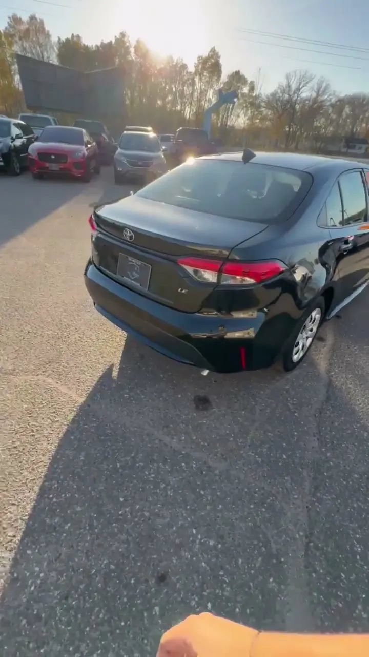 Used 2020 Toyota Corolla LE FWD image 41