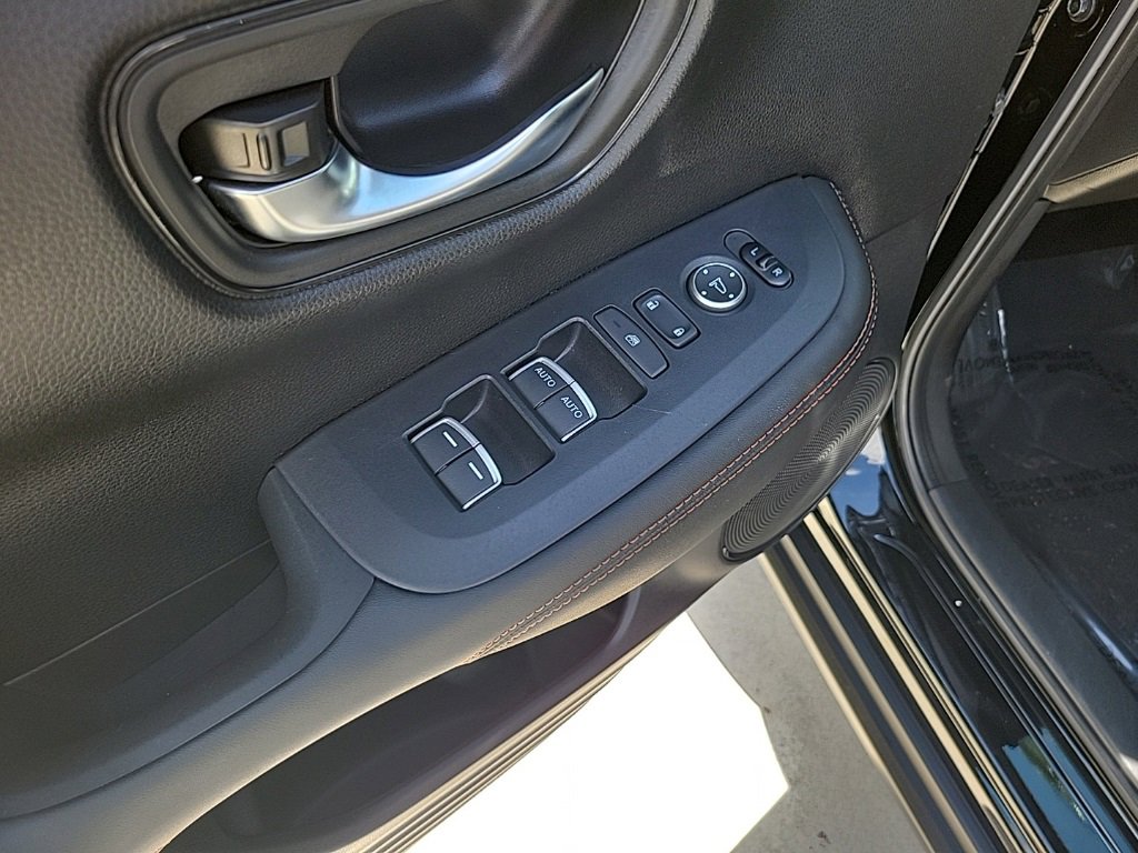 Used 2023 Honda HR-V Sport image 14