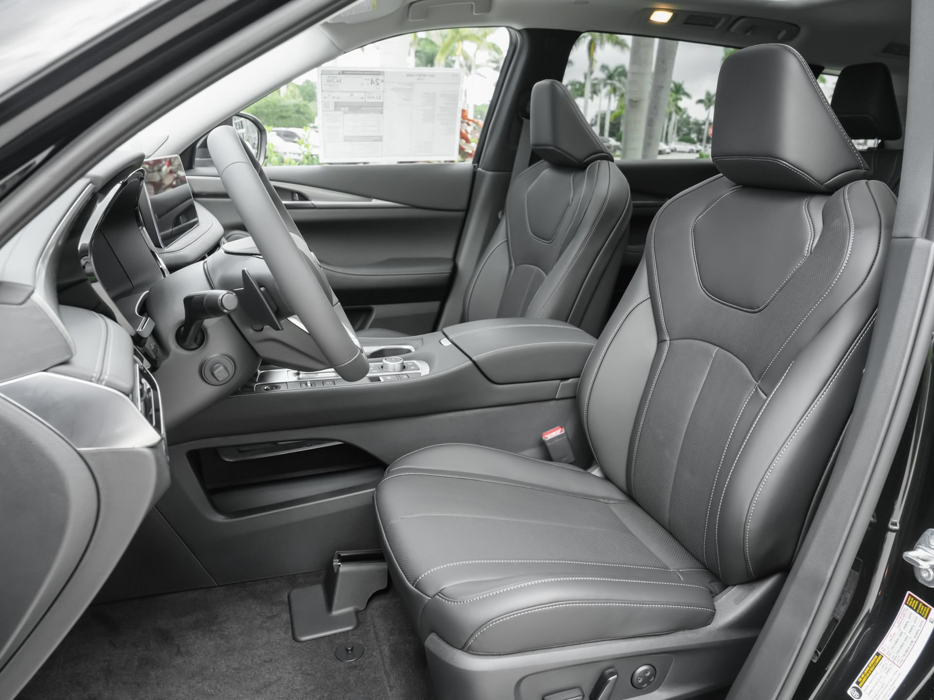 New 2027 INFINITI QX60 Luxe w/ Cargo Package FWD image 8