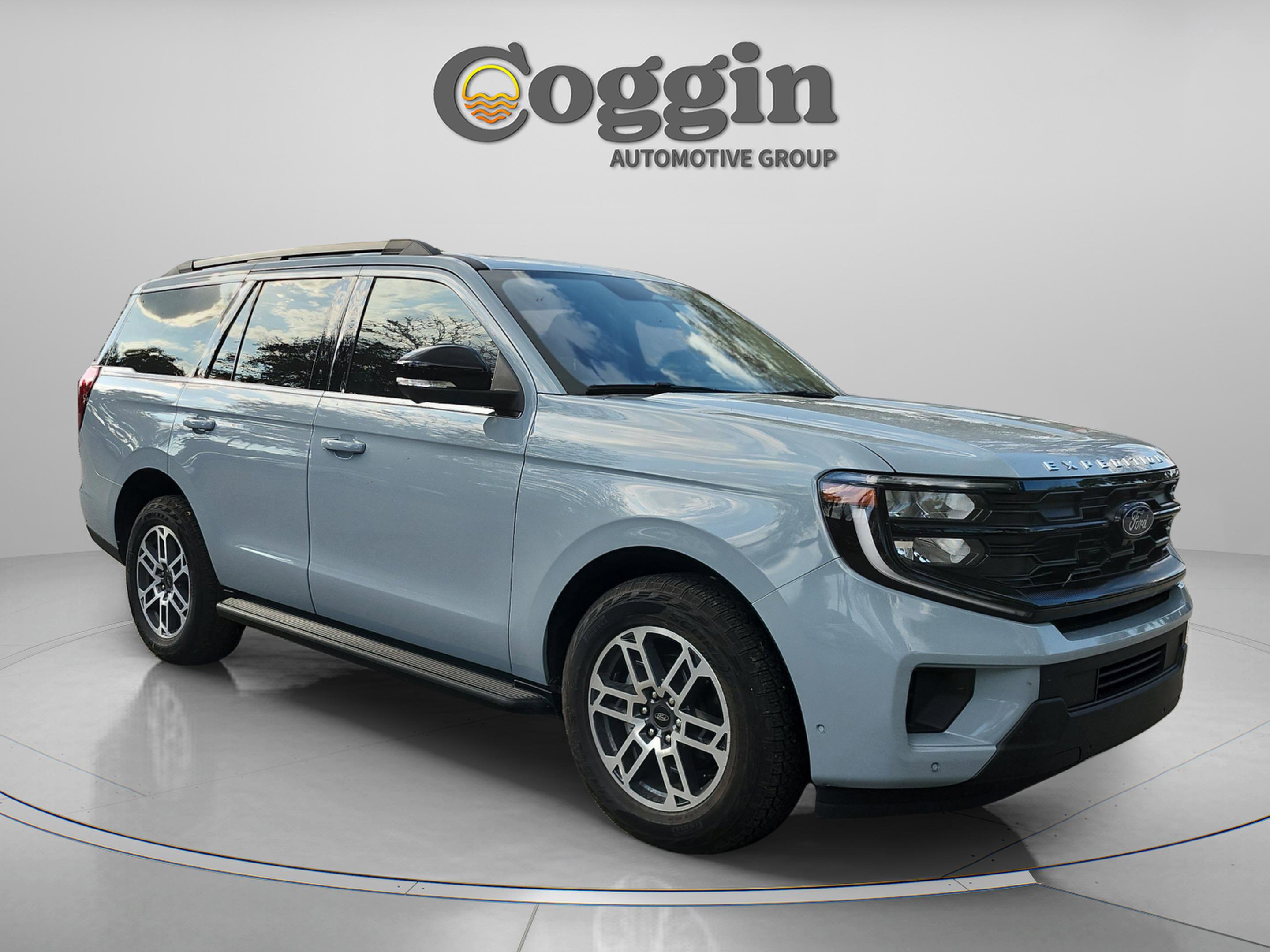 New 2025 Ford Expedition Active image 7