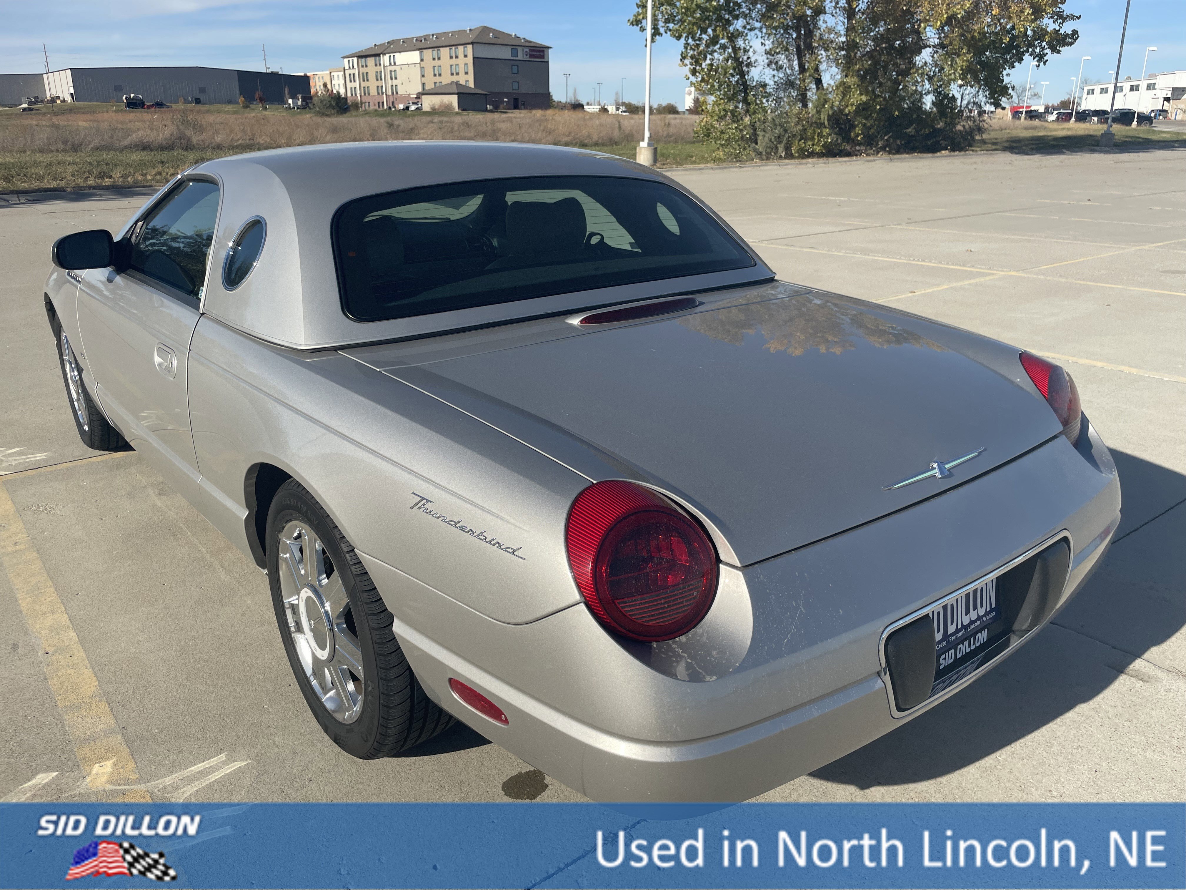 Used 2004 Ford Thunderbird Deluxe image 8