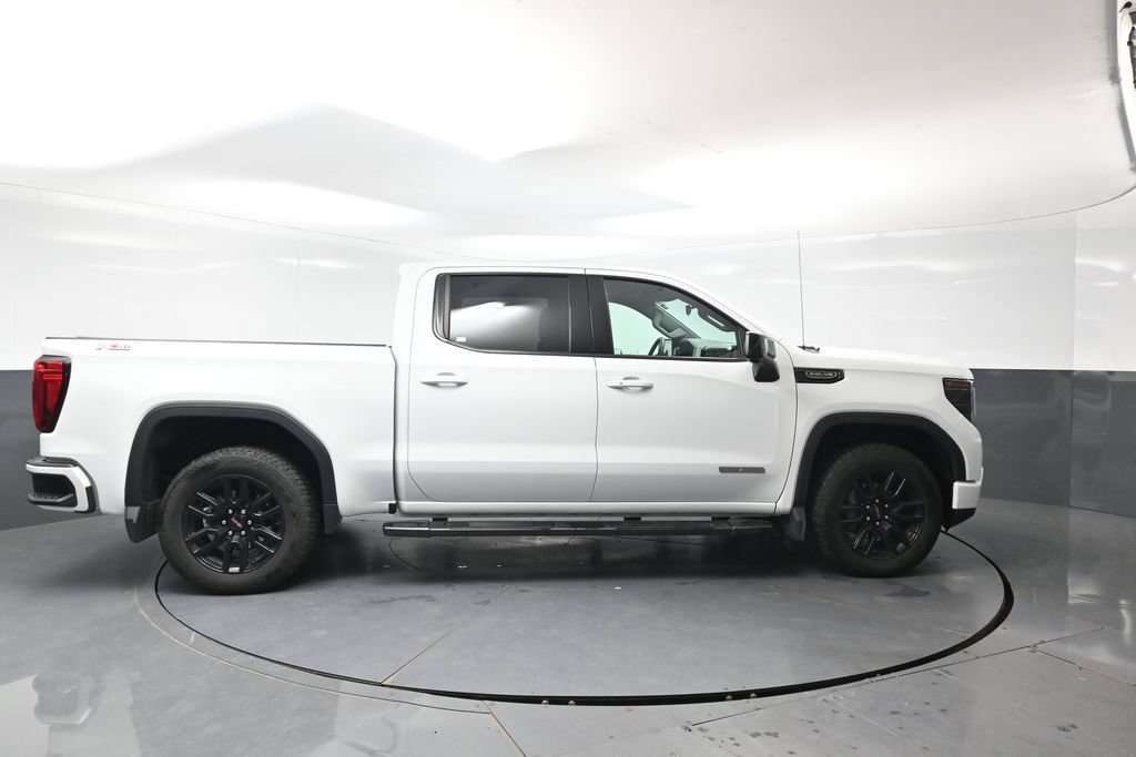 Used 2024 GMC Sierra 1500 Elevation w/ Elevation Premium Package AWD/4WD image 4