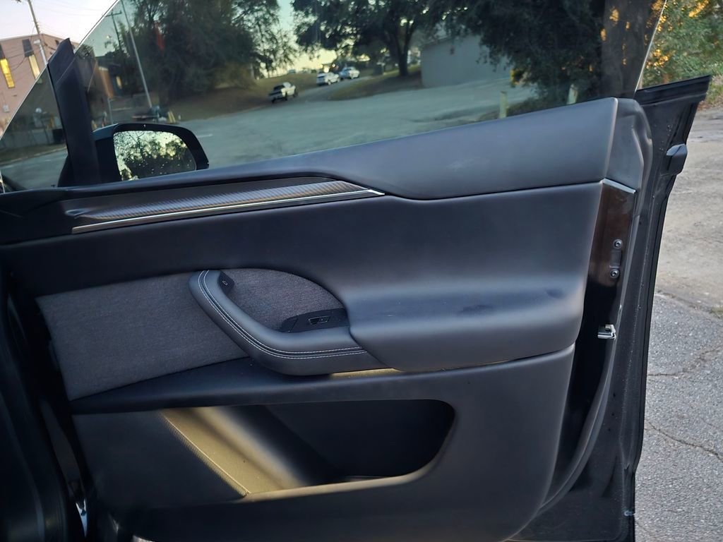 Used 2022 Tesla Model X Plaid image 52