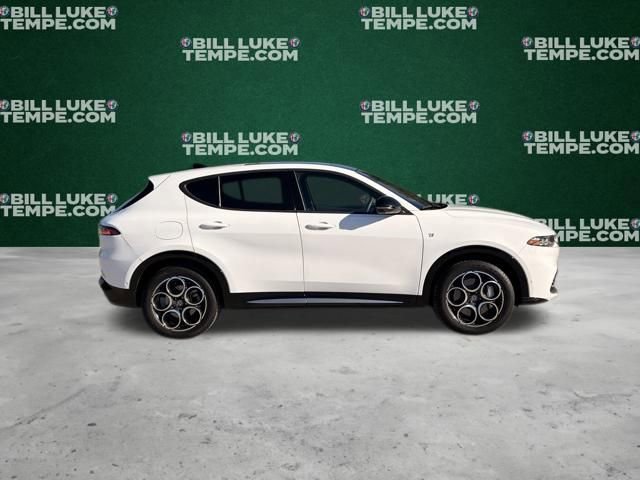 Used 2024 Alfa Romeo Tonale Ti w/ Active Assist Package AWD/4WD image 4