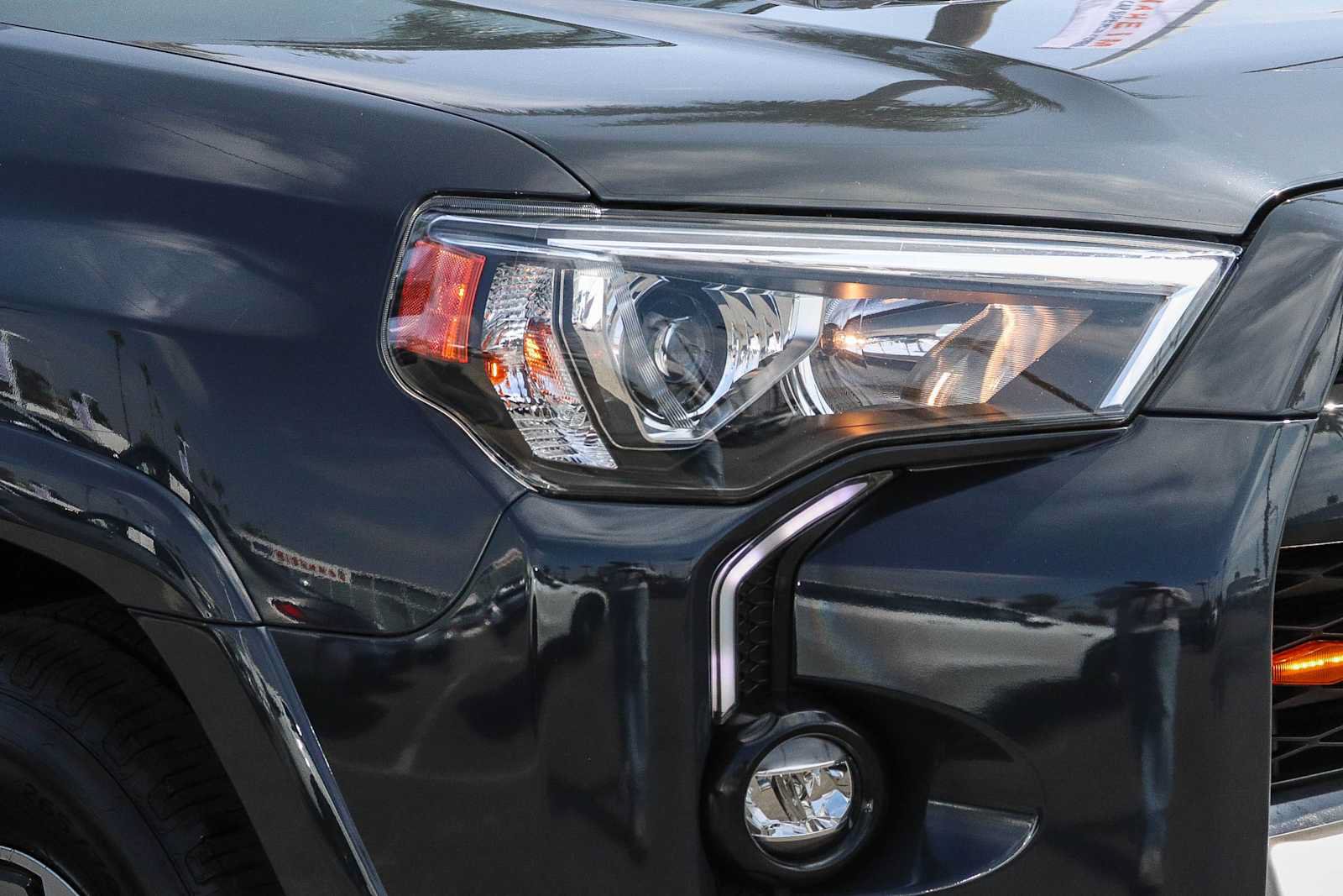 Used 2024 Toyota 4Runner TRD Off-Road Premium w/ Off Road Premium Plus Package AWD/4WD image 4