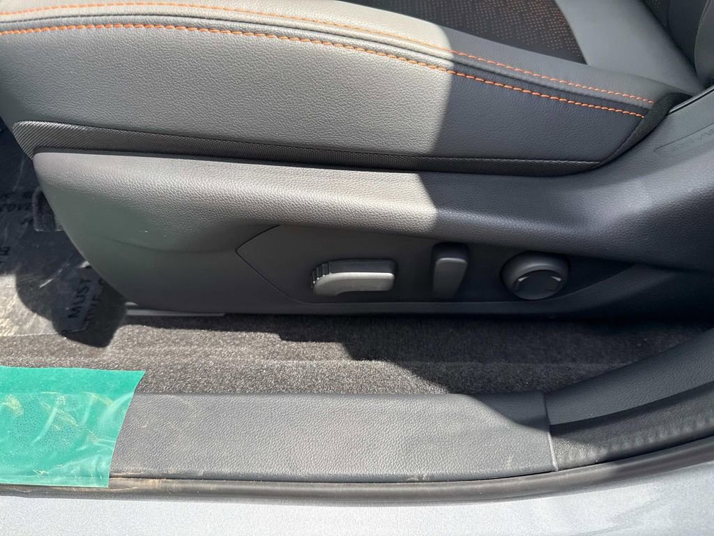 New 2025 Subaru Crosstrek 2.5i Limited w/ Popular Package #3A image 18