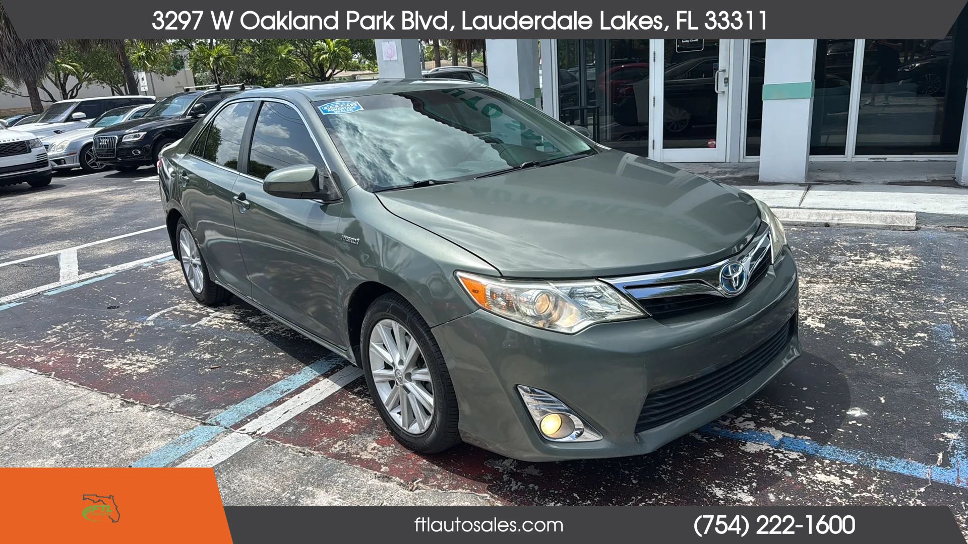 Used 2013 Toyota Camry XLE w/ Leather Pkg FWD image 12