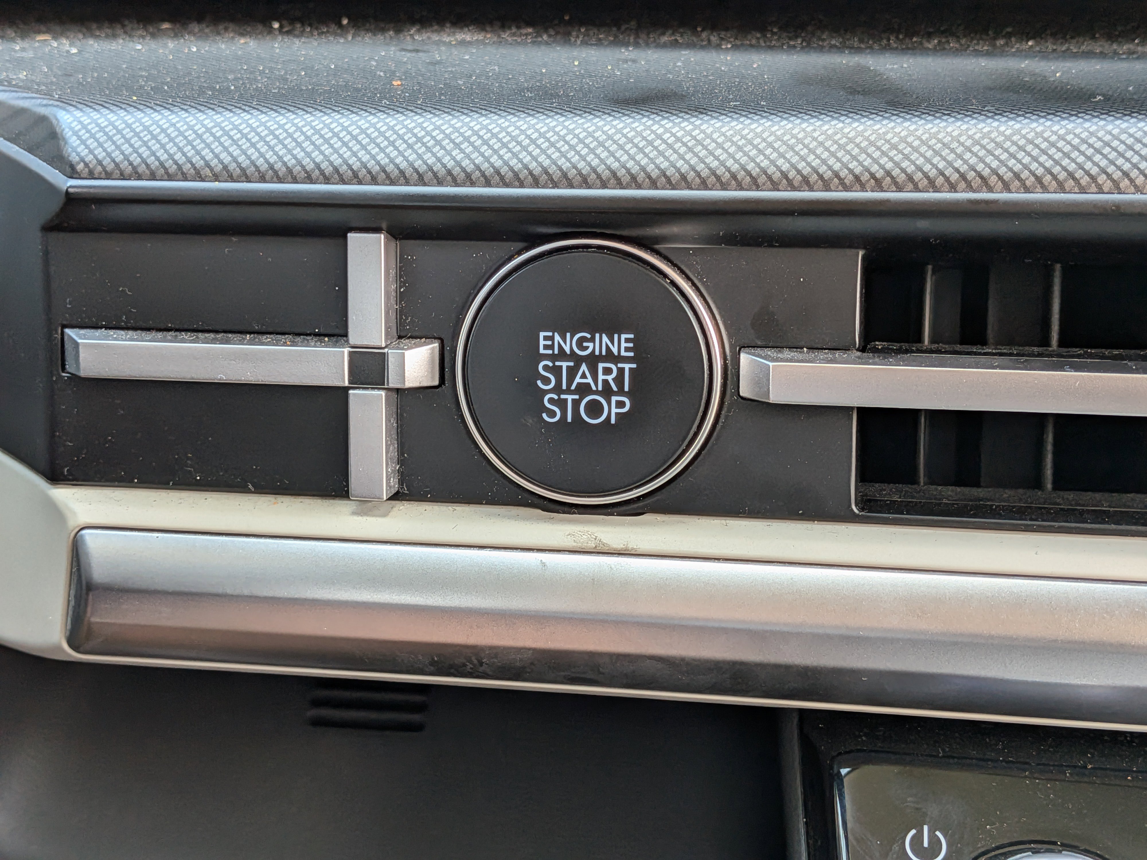 Used 2024 Hyundai Santa Fe SEL image 30