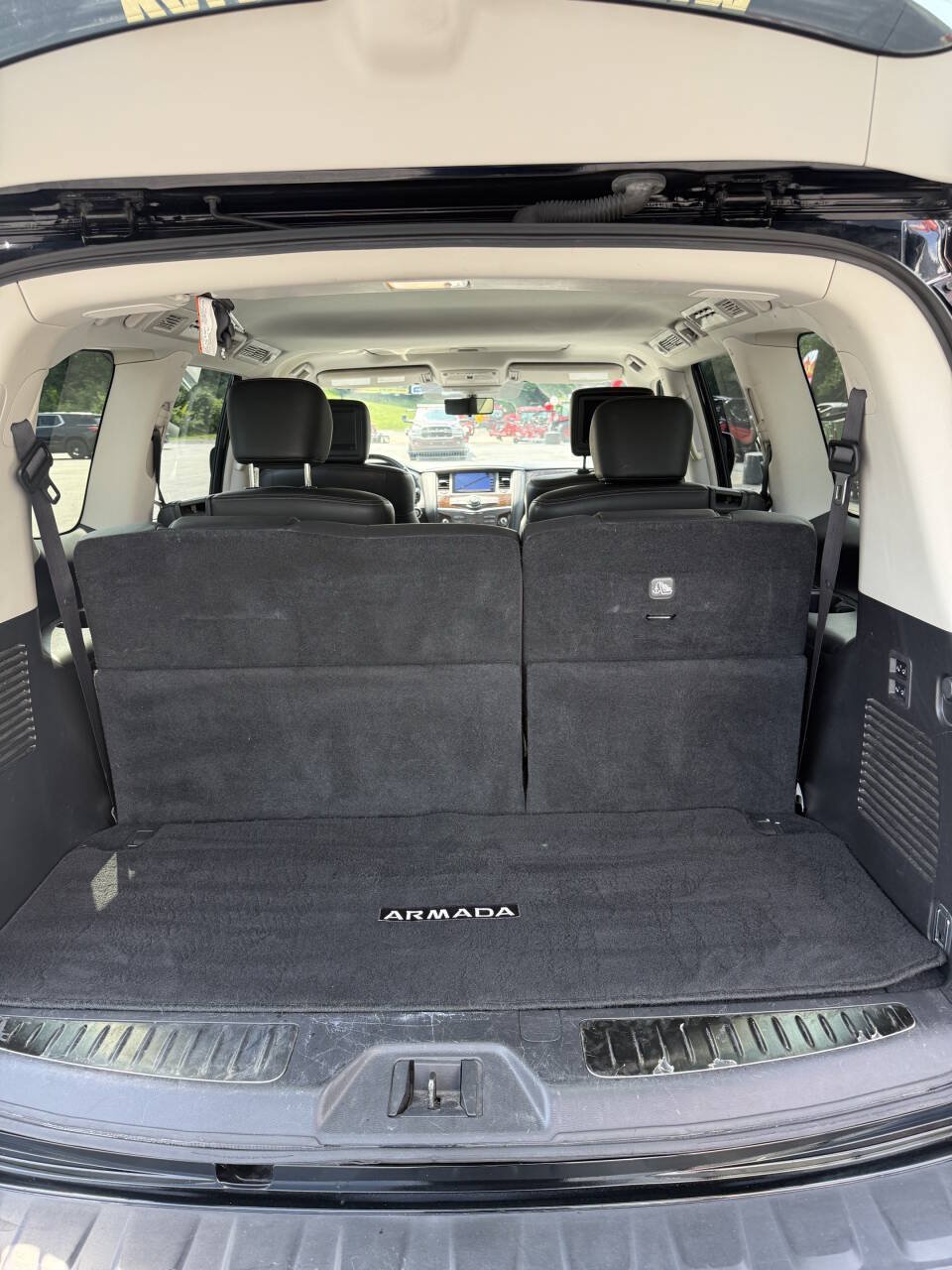 Used 2019 Nissan Armada Platinum w/ Captain's Chairs Package AWD/4WD image 9