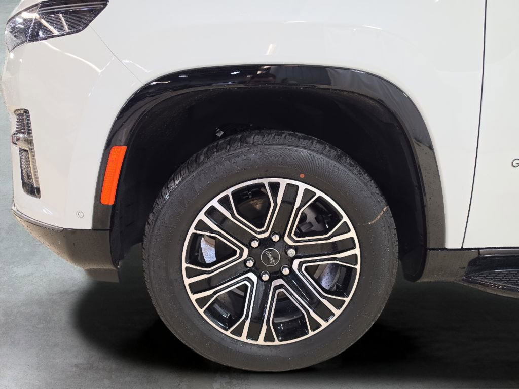 New 2026 Jeep Grand Wagoneer 4WD image 24
