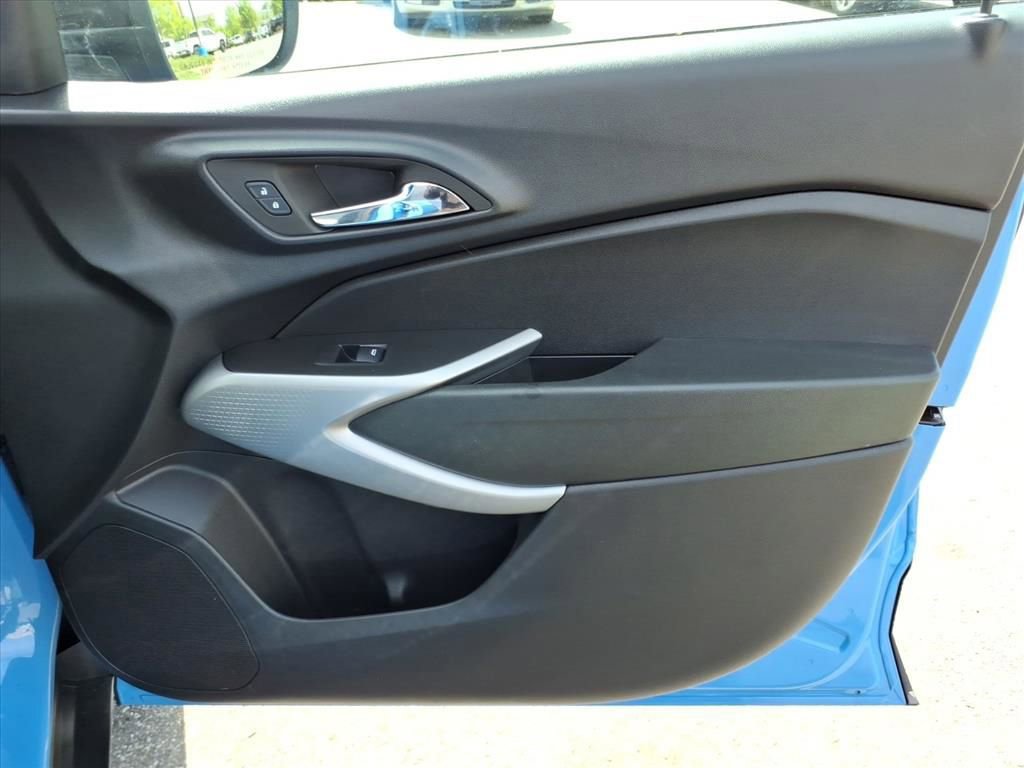 Certified 2024 Chevrolet Trax RS w/ Sunroof Package image 28