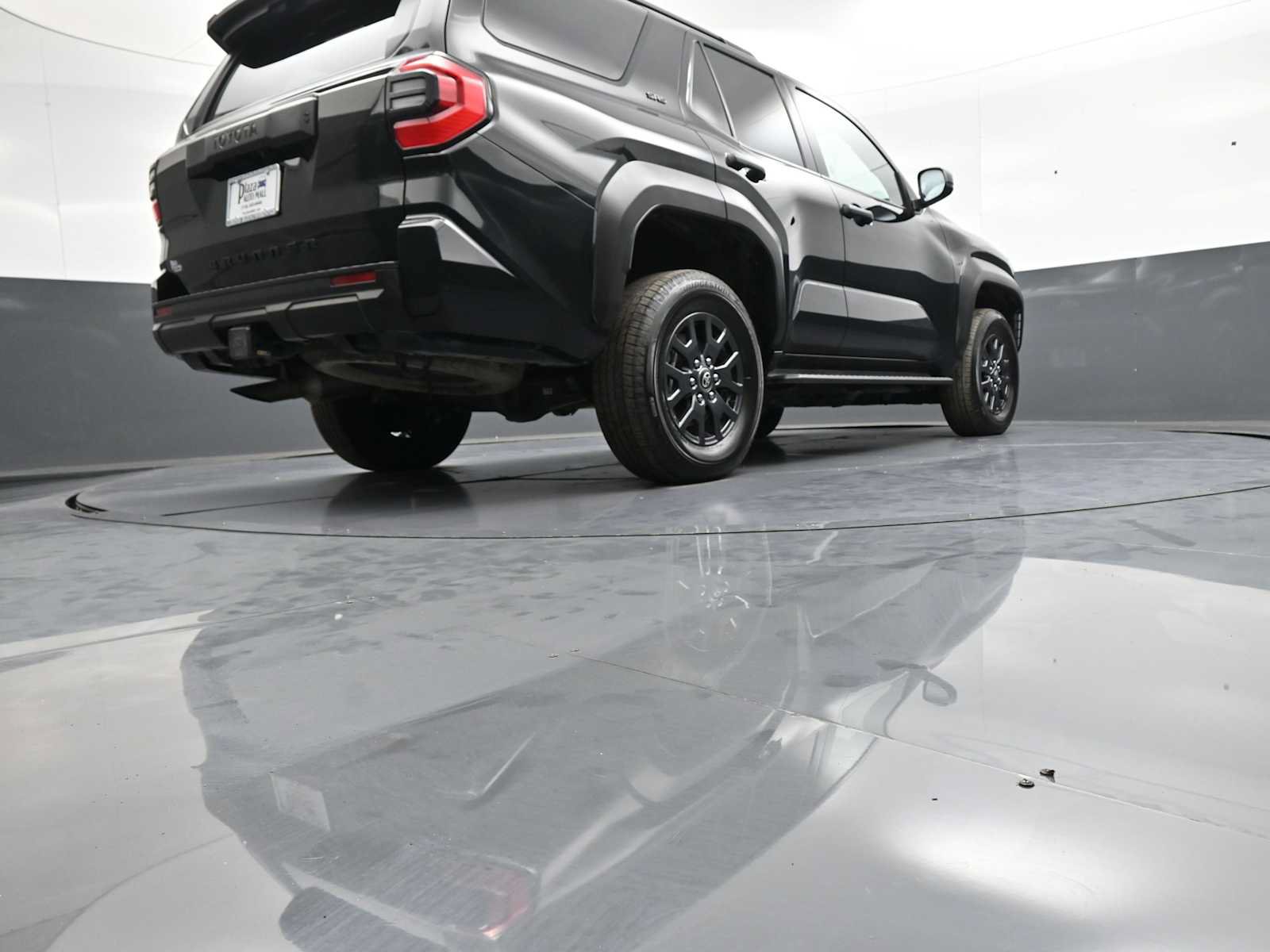 Certified 2025 Toyota 4Runner SR5 AWD/4WD image 29
